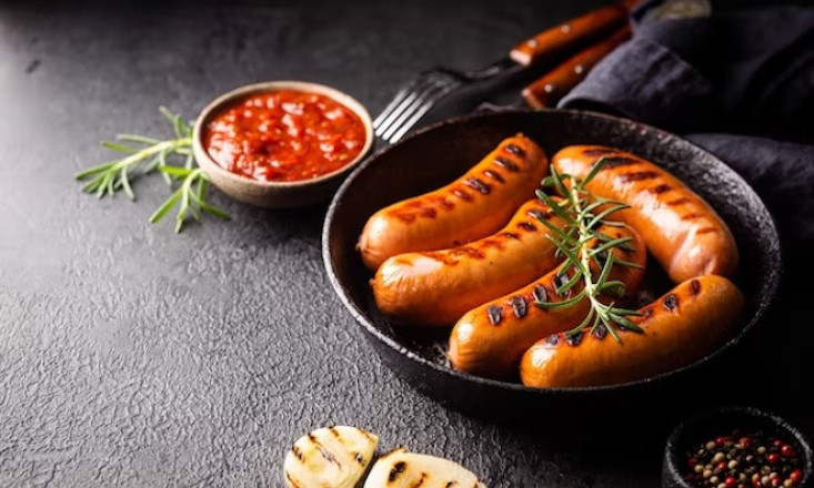 Thường xuyên dự tiệc tất niên, làm gì để tránh mắc bệnh gout?
