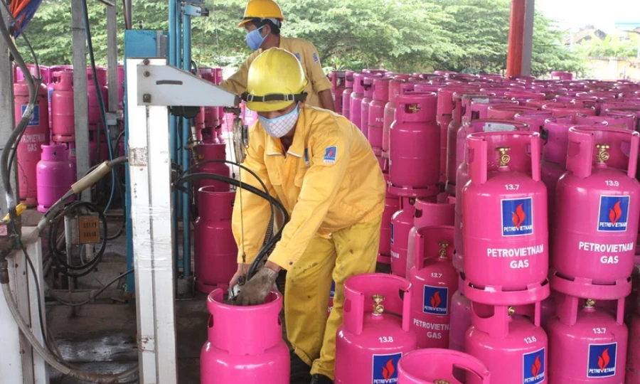 Tháng Hai, giá gas bán lẻ trong nước sẽ tiếp tục tăng theo giá thế giới