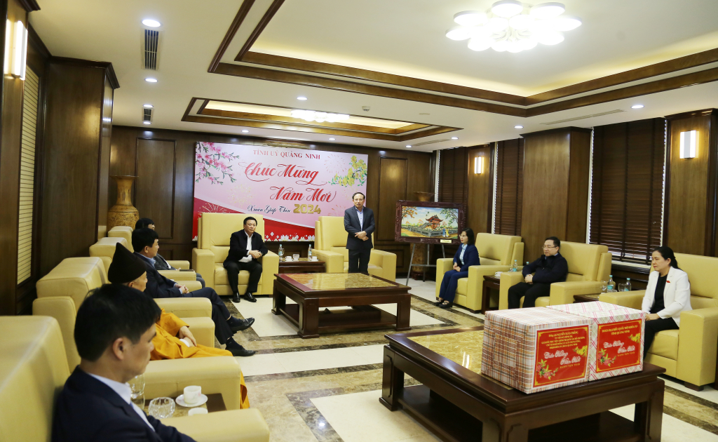 Đồng chí Nguyễn Xuân Ký, Ủy viên Trung ương Đảng, Bí thư Tỉnh ủy, Chủ tịch HĐND tỉnh cảm ơn sự quan tâm, chỉ đạo của các đồng chí lãnh đạo Đảng, Nhà nước đối với tỉnh Quảng Ninh.