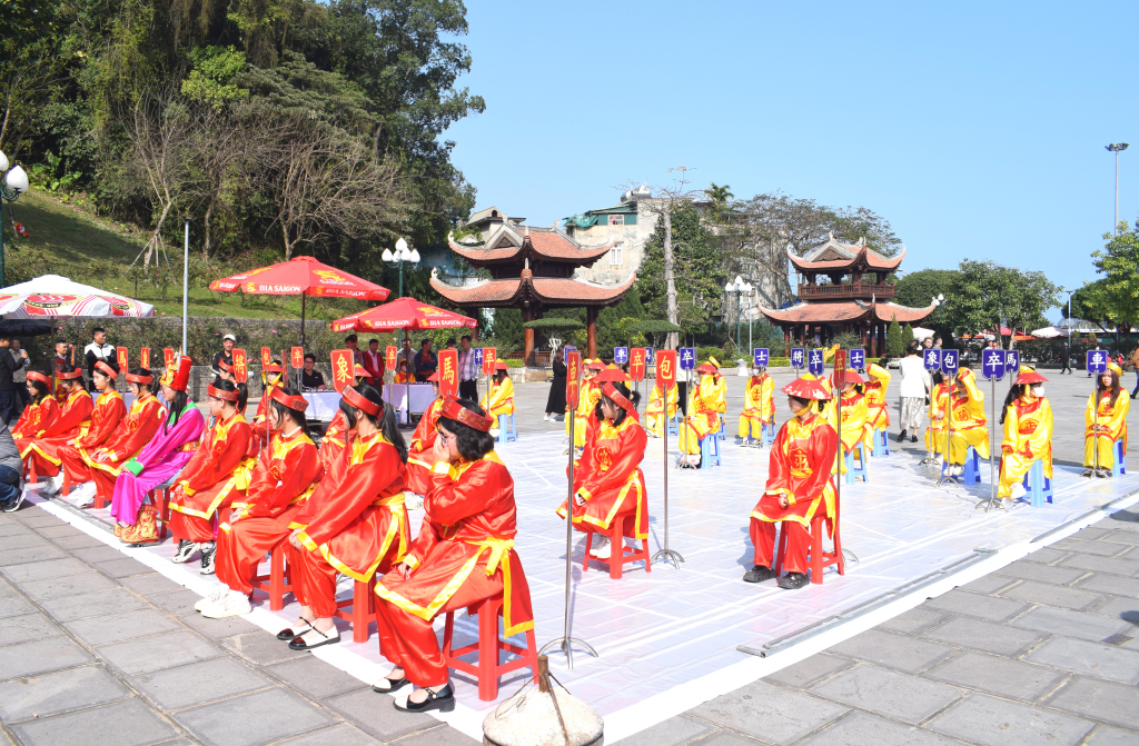 Lễ hội cờ truyền thống được tổ chức hàng năm ở TP Cẩm Phả sau tết Nguyên đán
