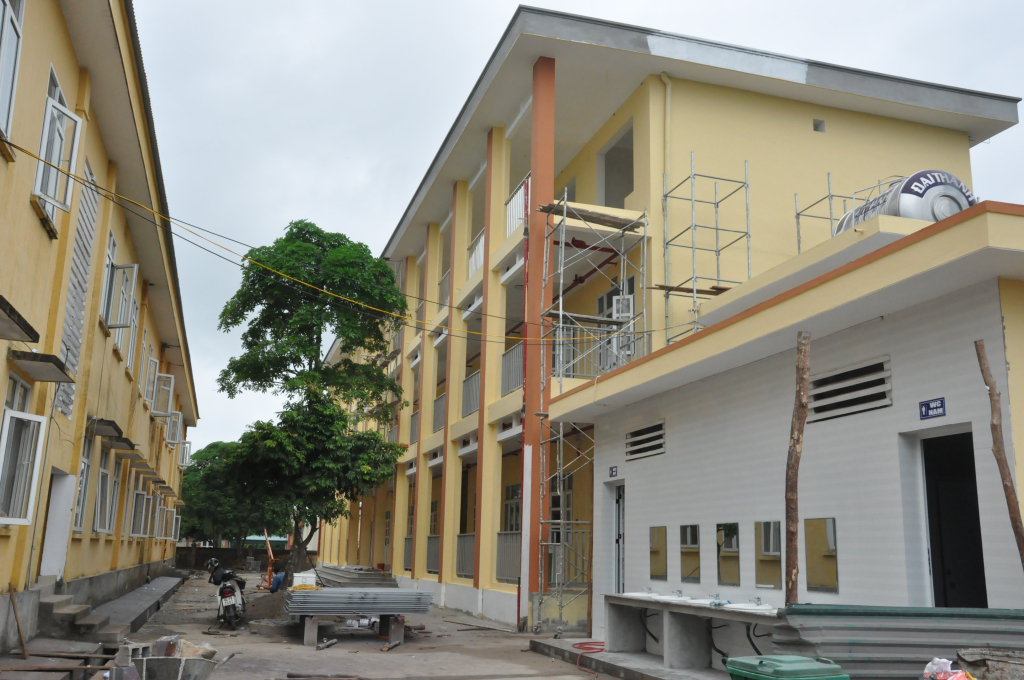 Dự án đầu tư cải tạo, nâng cấp Trường Tiểu học-THCS Quảng Chính đang khẩn trương thi công để hoàn thành, bàn giao cho chủ đầu tư