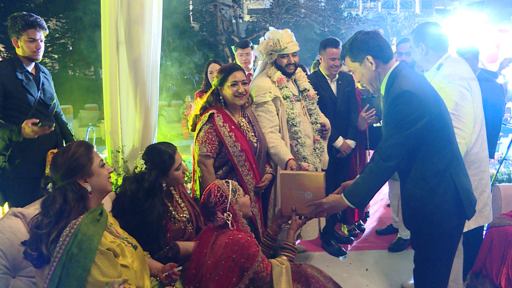 Cặp đôi tỷ phú Ấn Độ tổ chức đám cưới tại Hạ Long