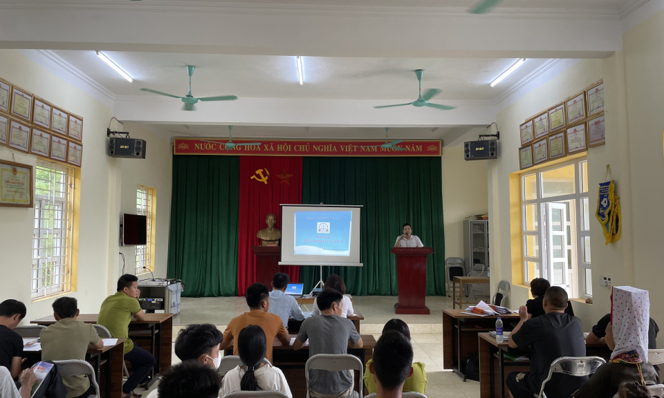 Đồng hành cùng người nghèo