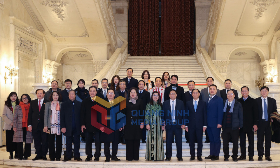 Chủ tịch UBND tỉnh Cao Tường Huy tham gia đoàn công tác của Thủ tướng dự Diễn đàn Davos 54 và thăm chính thức Hungary, Romania, tháng 1-2024