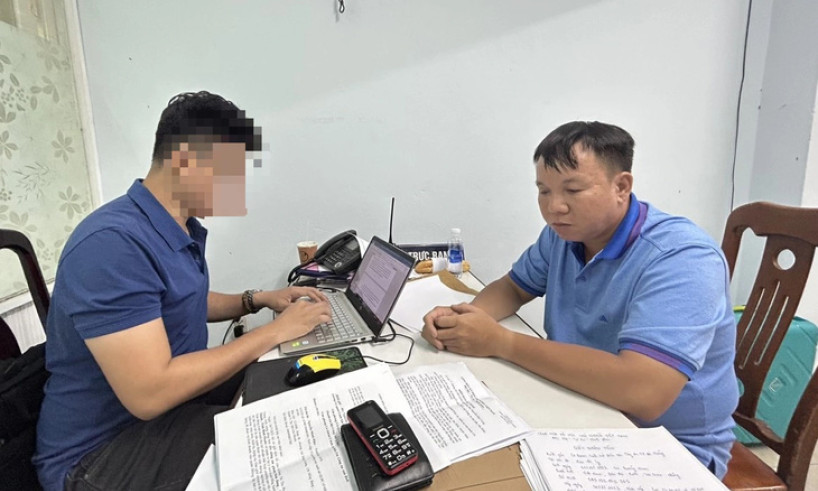 Công an giả nhận tiền để ‘chạy án’, đến vụ thứ 3 mới bị bắt