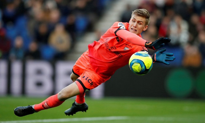 Arsenal tiếp tục thanh lý cầu thủ