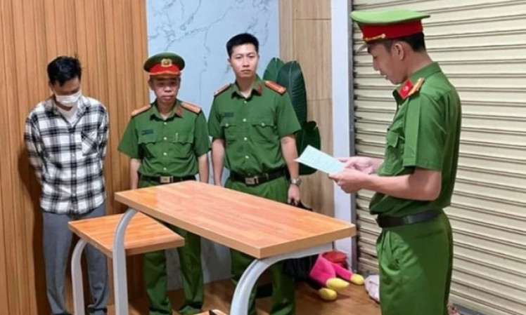 Lên mạng tuyên bố bể hụi hơn 49 tỷ đồng, cặp vợ chồng bị khởi tố