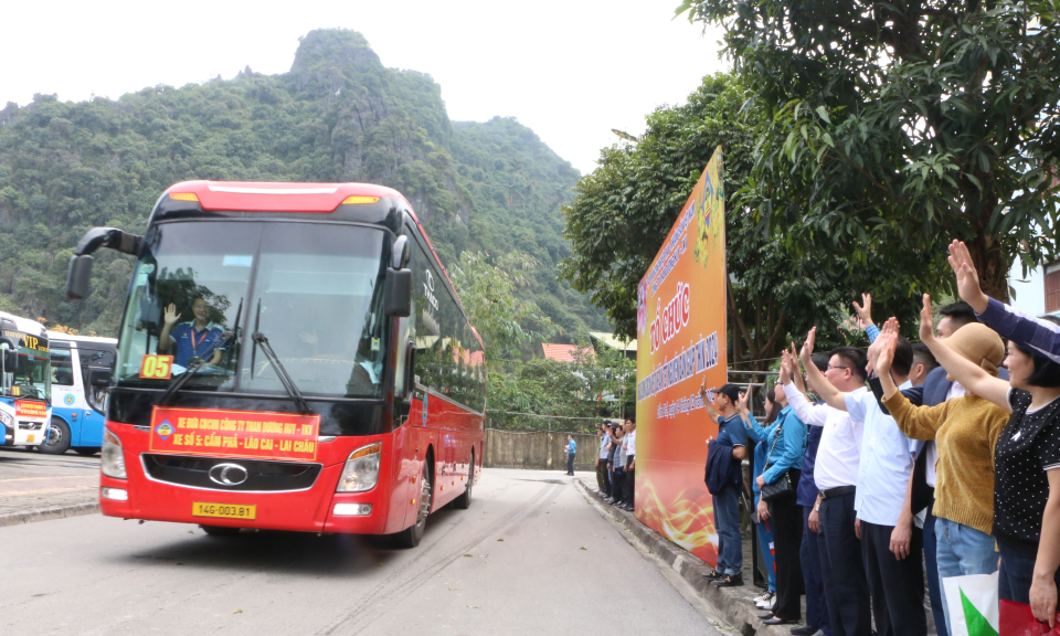 Công ty Than Dương Huy: 19 chuyến xe miễn phí đưa gần 800 công nhân về quê ăn Tết 