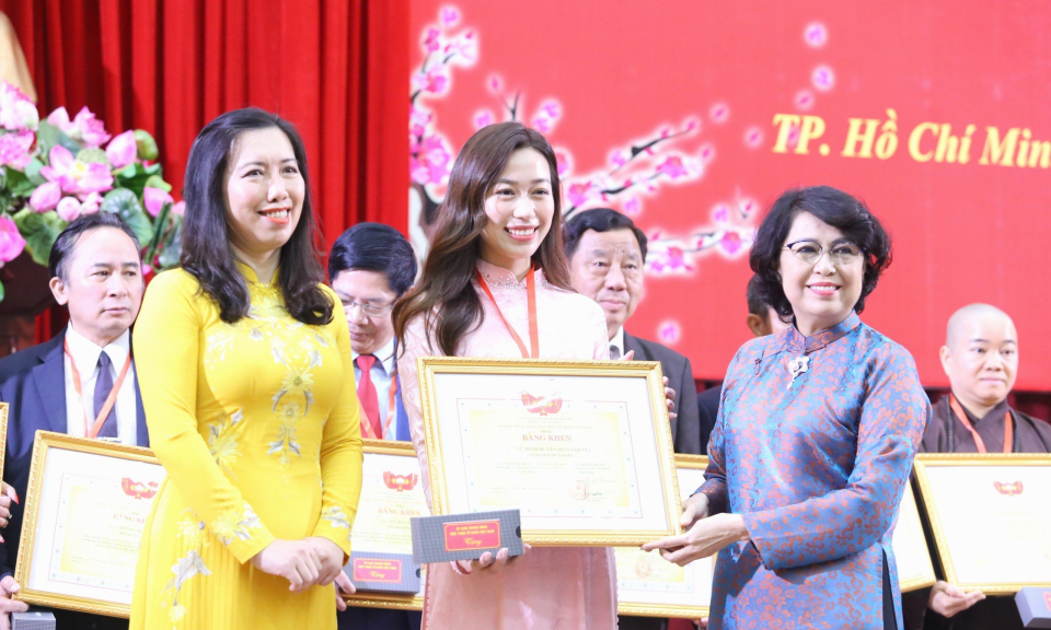 Tự hào và mong muốn cống hiến cho sự phát triển của quê hương