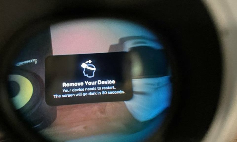 Kính Vision Pro bị hack ngay sau ngày mở bán