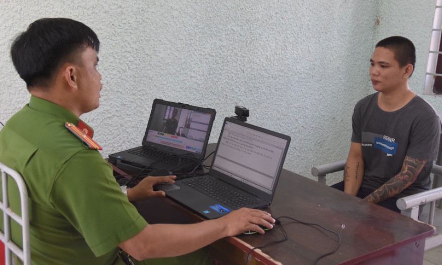 Đâm đồng nghiệp vì ghen tuông với người yêu cũ