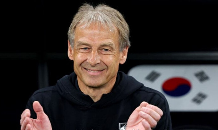 Hàn Quốc bị loại khỏi Asian Cup: HLV Klinsmann vẫn cười, quyết không từ chức