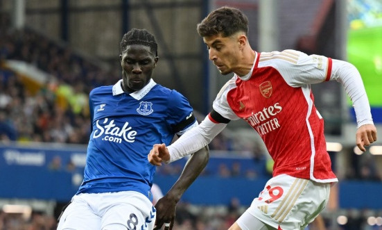 Everton chốt giá bán Onana cho Arsenal