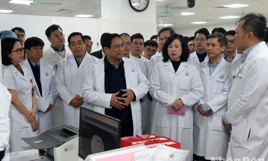 Vượt mọi khó khăn, nỗ lực bảo đảm công tác khám chữa bệnh phục vụ nhân dân dịp Tết