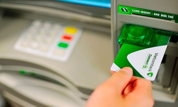 Hết cảnh rồng rắn rút tiền ATM dịp Tết