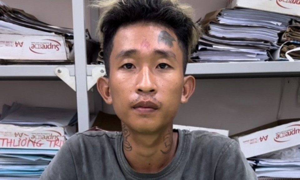Bắt hai tên cướp táo tợn khống chế cướp vàng của nữ sinh trong đêm