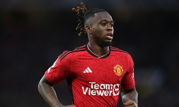 Ten Hag báo tin buồn về Wan-Bissaka
