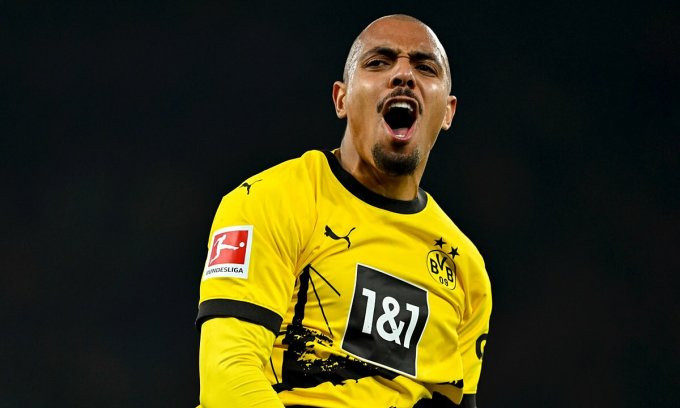 Dortmund xây chắc vị trí trong Top 4