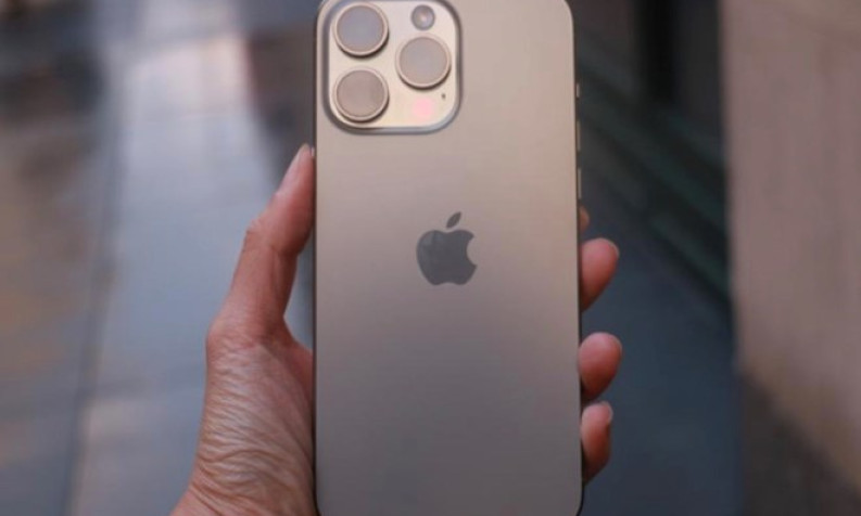 Apple đang phát triển iPhone màn hình gập