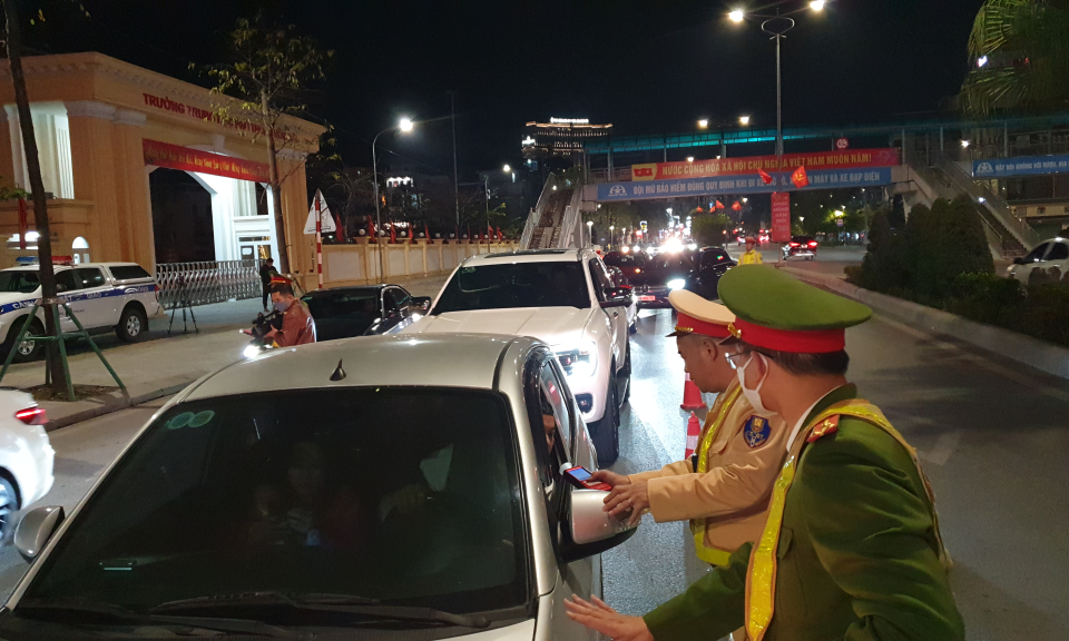 Xử lý trên 100 lái xe vi phạm nồng độ cồn trong 4 ngày đầu nghỉ Tết Nguyên đán