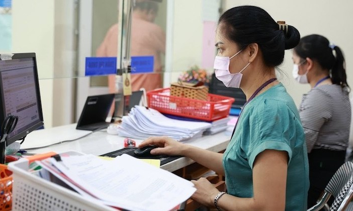 Công chức chuyển vị trí công tác có được hưởng phụ cấp công vụ?
