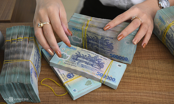 Bỏ tiền vào kênh đầu tư nào năm 2024?