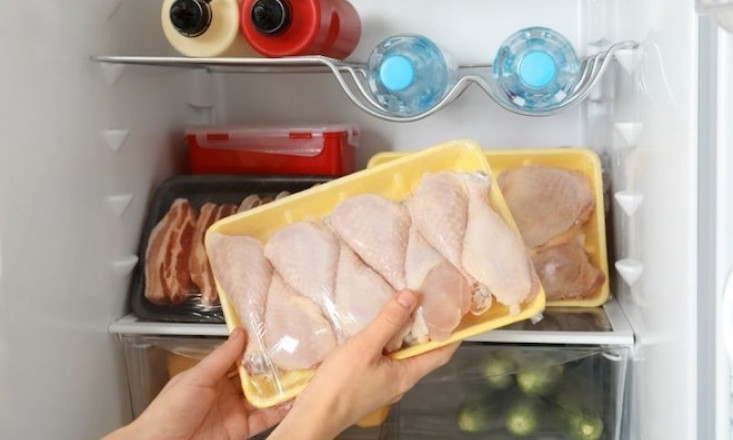 Nhận diện thịt gà trong tủ lạnh còn ăn được hay không