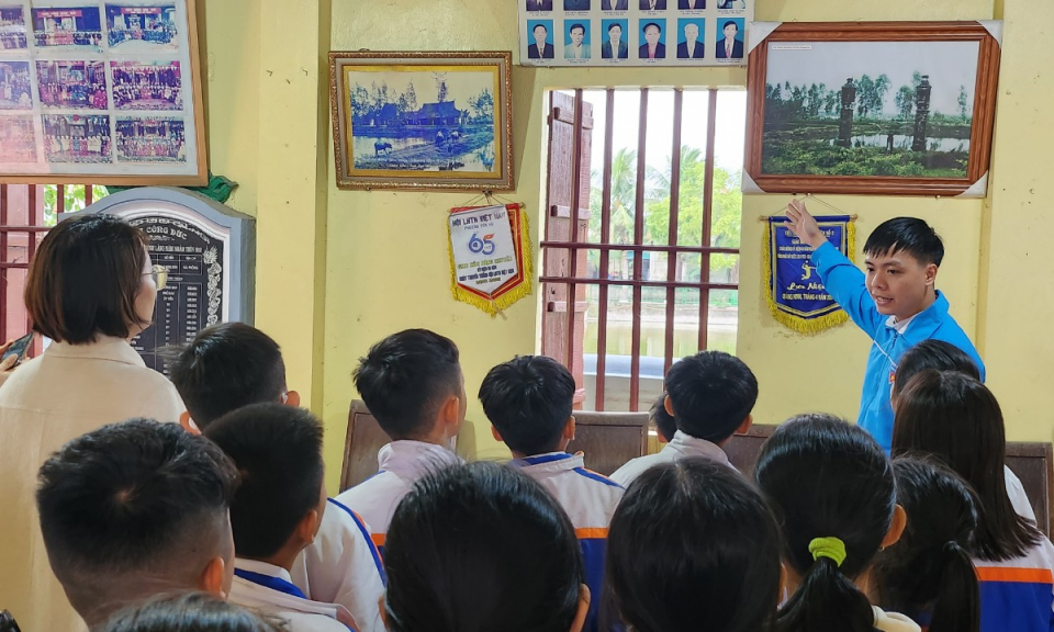 Bí thư Đoàn phường làm theo lời Bác      
