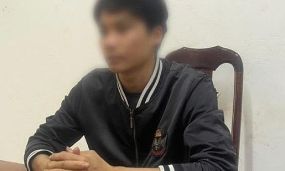 Bắt giam thanh niên thuê người phá hàng chục ngàn mét vuông rừng tự nhiên