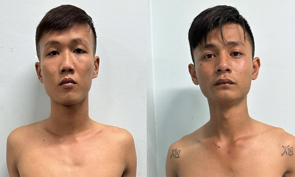 Bắt hai đối tượng cướp giật điện thoại của du khách nước ngoài