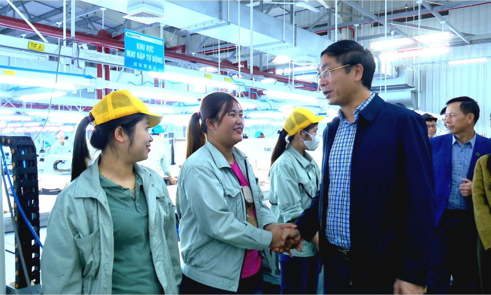Hải Hà: 11/14 công ty trong Khu công nghiệp Cảng biển hoạt động trở lại sau Tết