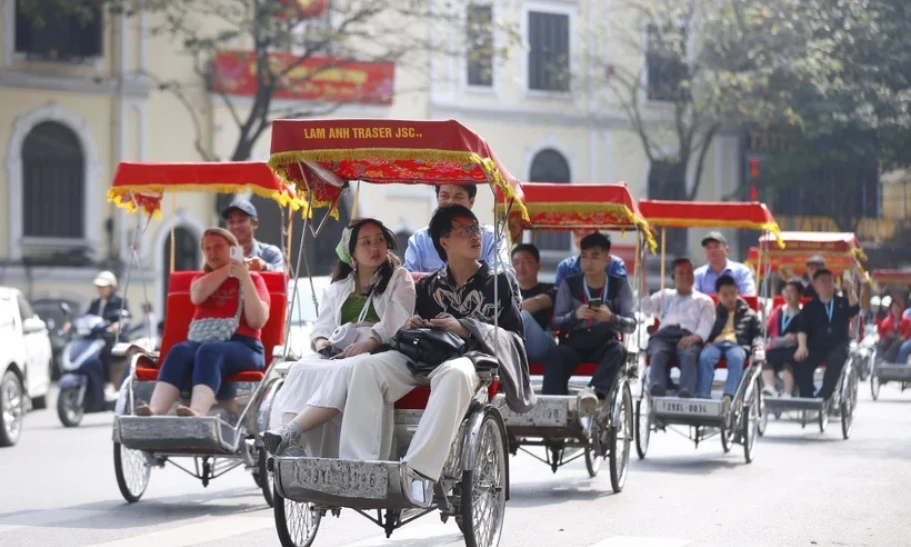 Phía Đông Bắc Bộ nhiều mây, có mưa nhỏ vài nơi