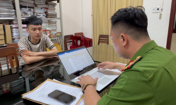 Thợ cắt tóc có hành vi giết người ra đầu thú