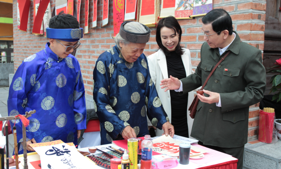 Pen-brush opening ceremony features a longstanding cultural tradition