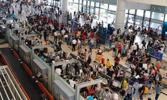Domestic airlines serve over 1.5 mln passengers during Tết