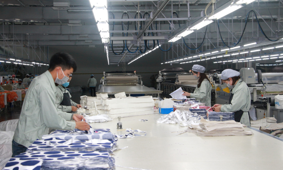 Các khu công nghiệp vào guồng sản xuất 