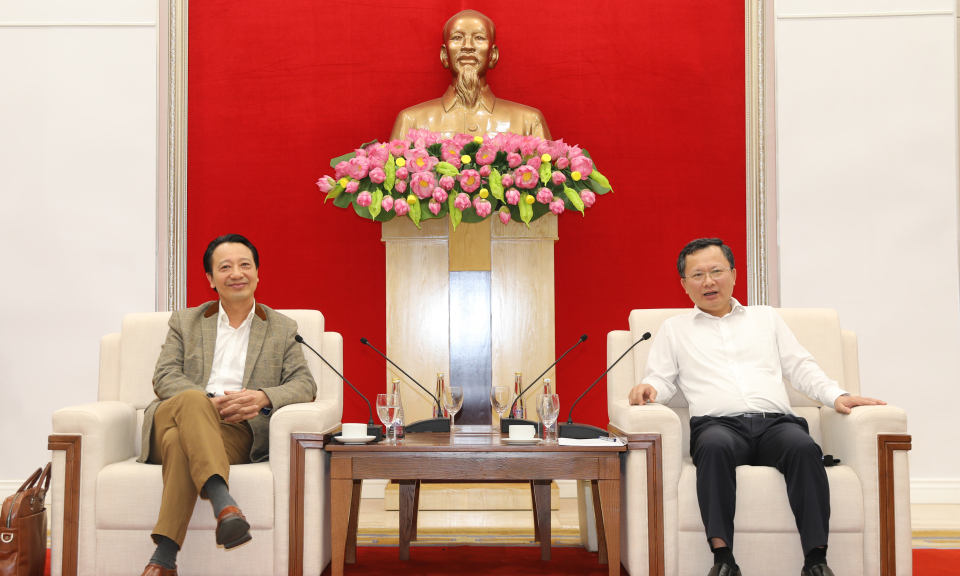 Đồng chí Chủ tịch UBND tỉnh Cao Tường Huy làm việc với VCCI