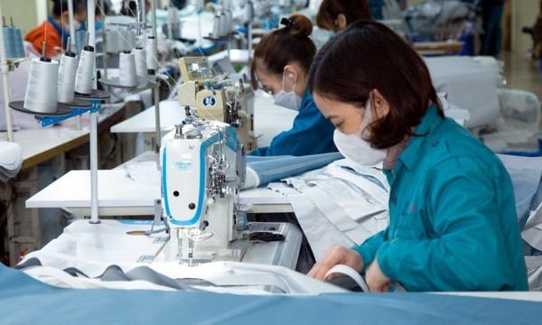 Doanh nghiệp dệt may bắt tay vào sản xuất ngay sau Tết Nguyên đán