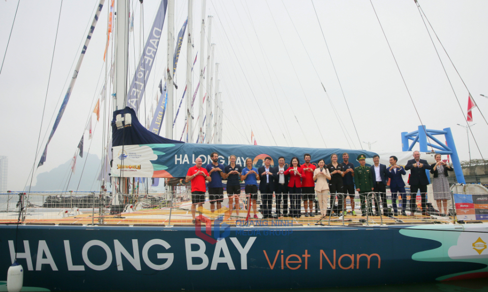 克利伯环球帆船赛：越南广宁省热烈欢迎跨洋抵达下龙湾的11支船队