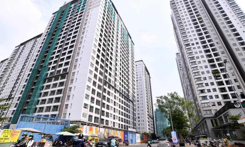 Dân vẫn gửi tiền vào ngân hàng, cho vay gặp khó, vì sao?