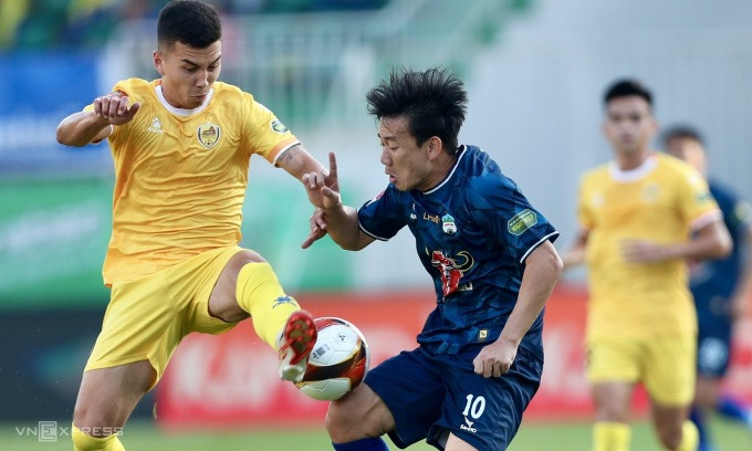 HAGL tiếp tục đứng cuối bảng V-League