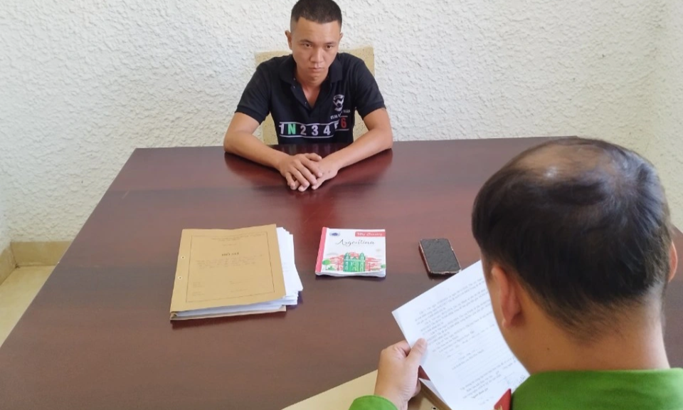 Cho học sinh vay lãi cao gấp 500 lần, nam thanh niên bị tạm giữ