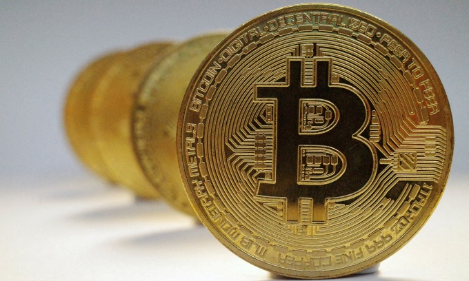 Bitcoin vượt 60.000 USD