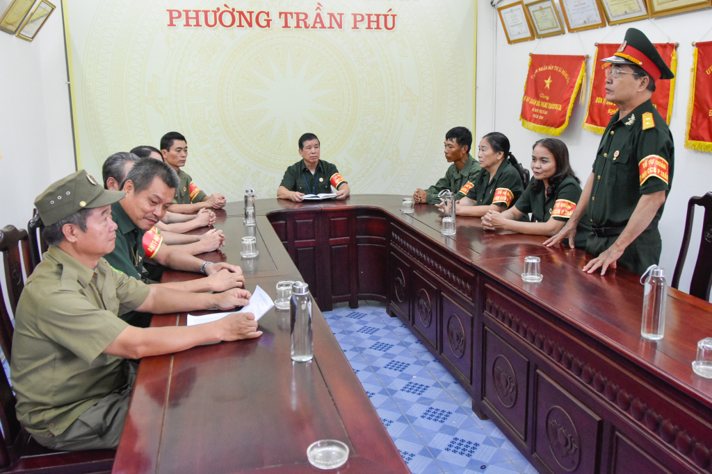Hội CCB phường Trần Phú (TP Móng Cái) họp triển khai phong trào “CCB gương mẫu”, phát huy truyền thống, phẩm chất “Bộ đội Cụ Hồ” trong tình hình mới.