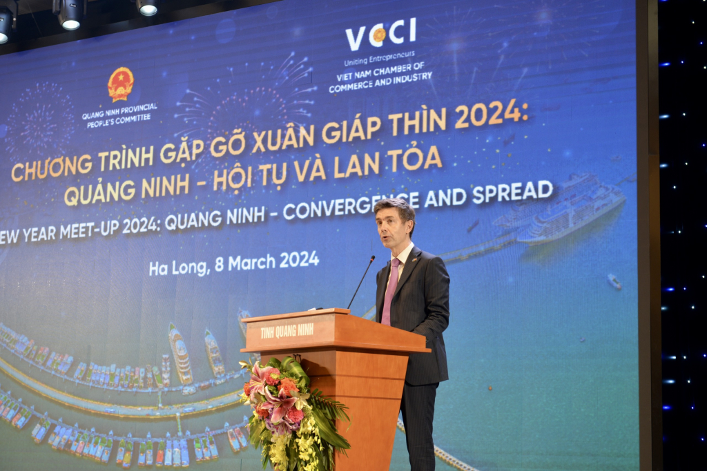 Đại sứ Liên minh Châu Âu tại Việt Nam Julien Guerier, phát biểu thảo luận tại Chương trình.