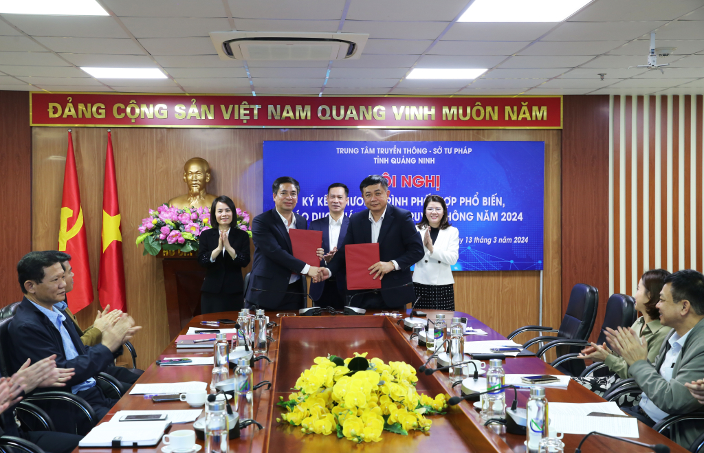 Trung tâm Truyền thông tỉnh Quảng Ninh và sở Tư pháp ký kết chương trình phối hợp phổ biến, giáo dục pháp luật và truyền thông năm 2024.