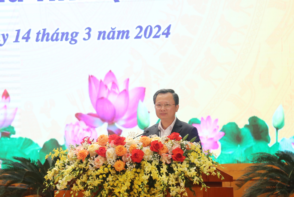Đồng chí Cao Tường Huy, Phó Bí thư Tỉnh ủy, Chủ tịch UBND tỉnh, phát biểu kết luận hội nghị. 