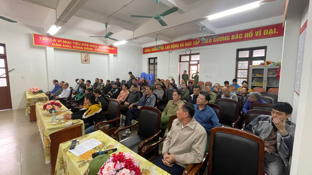 Hội nghị đã thu hút hơn 200 người dân thị trấn Quảng Hà tham gia