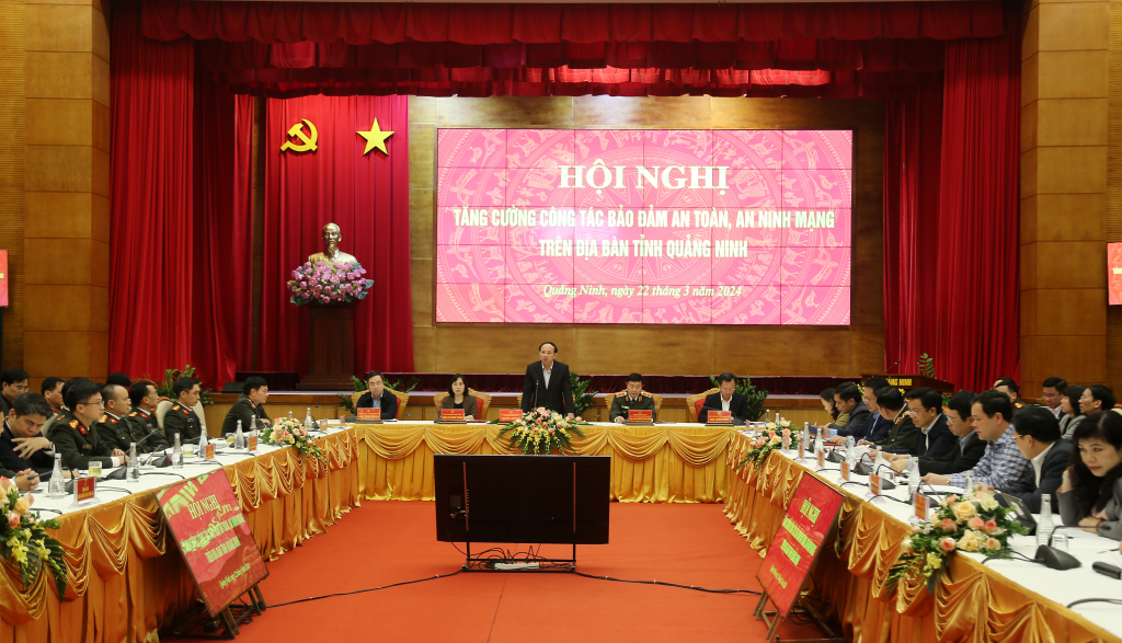 Quang cảnh hội nghị làm việc giữa tỉnh Quảng Ninh và Cục An ninh mạng và phòng, chống tội phạm sử dụng công nghệ cao (Bộ Công an) về công tác đảm bảo an toàn, an ninh thông tin mạng trên địa bàn tỉnh.