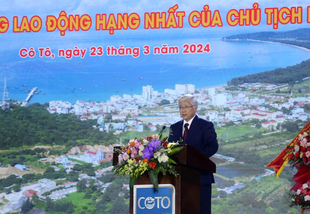 Đồng chí Đỗ Văn Chiến, Bí thư Trung ương Đảng, Chủ tịch Ủy ban Trung ương MTTQ Việt Nam phát biểu tại buổi lễ.